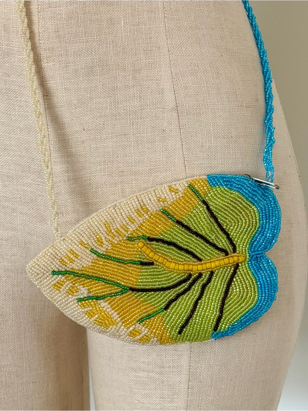 Y2K J&X NY Beaded Leaf Crossbody Bag in Blue, Green & Yellow